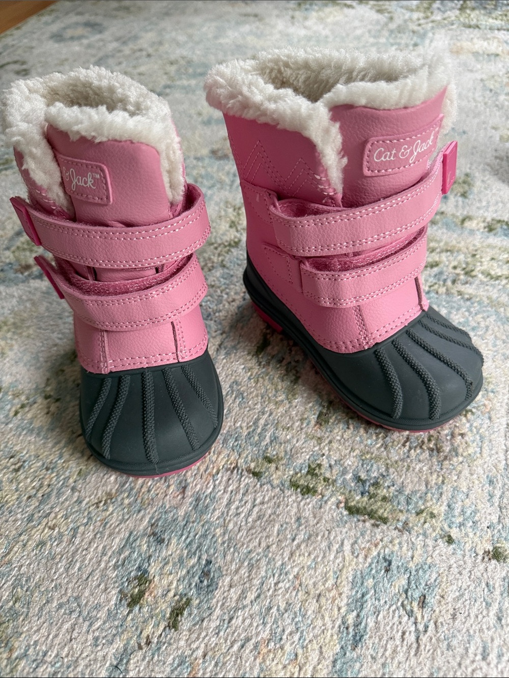 Cat & Jack Pink and Black Girls' Faux-Fur Snow Boots